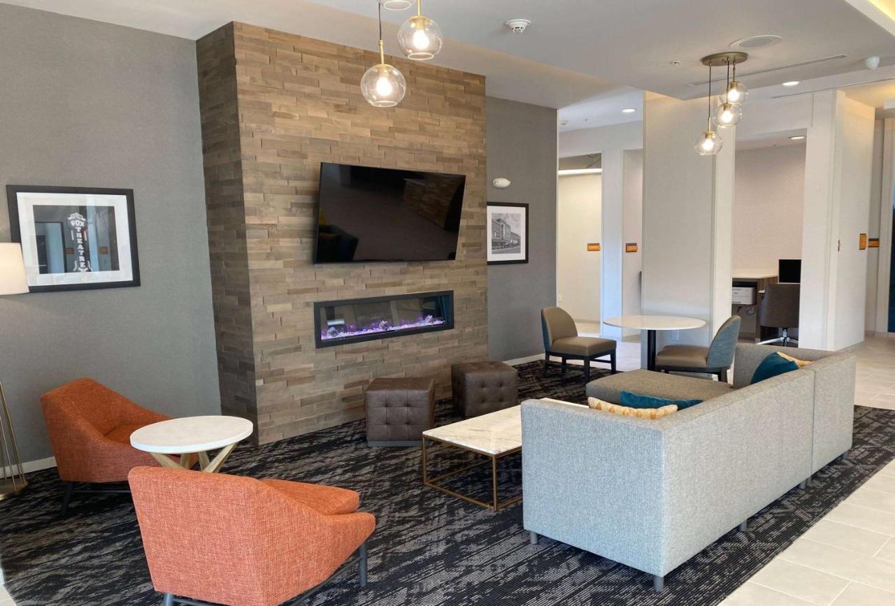 La Quinta Inn & Suites By Wyndham Сентрейлия Экстерьер фото