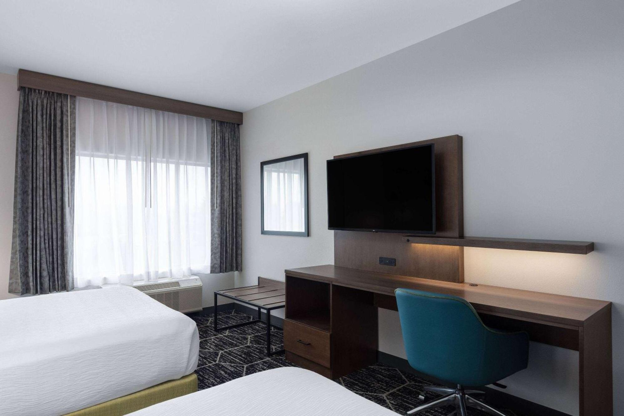 La Quinta Inn & Suites By Wyndham Сентрейлия Экстерьер фото